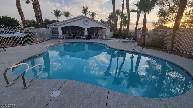 Building Photo - 453 Temple Canyon Pl