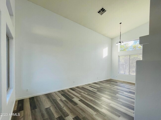 Foto del edificio - 8037 W Mohave St
