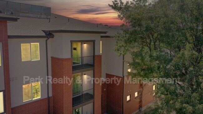 Building Photo - 14301 E Tennessee Ave