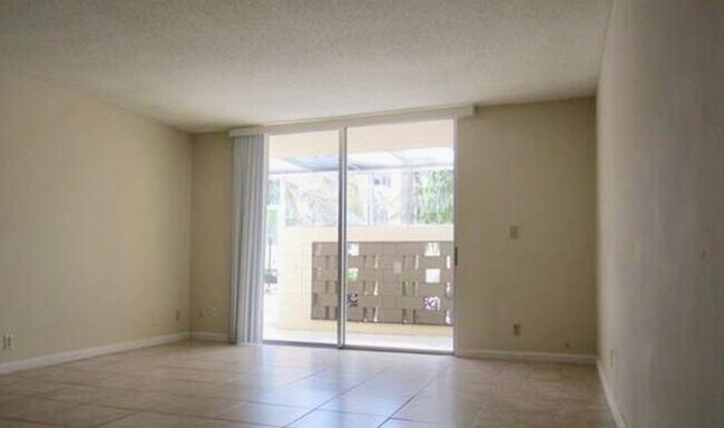 Foto del edificio - 406 NW 68th Ave