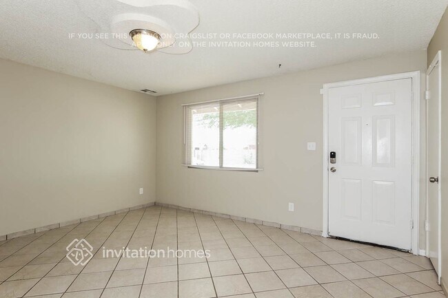Building Photo - 4651 N 79th Dr