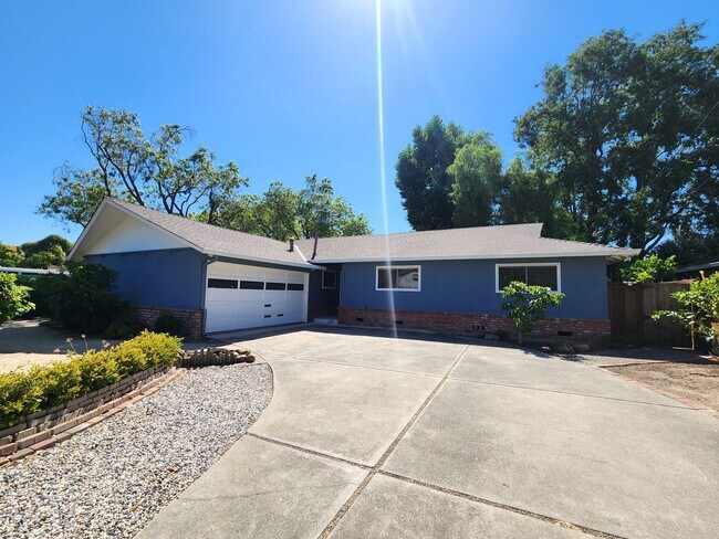 Foto del edificio - Amazing Single Family Home located in Midt...