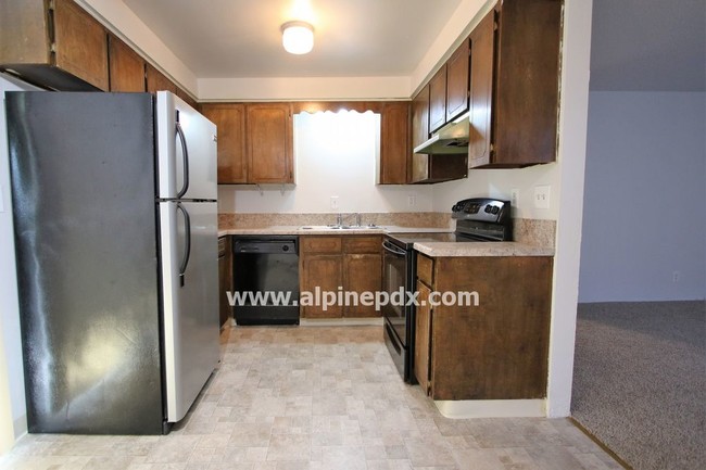 Building Photo - Duplex In Forest Grove