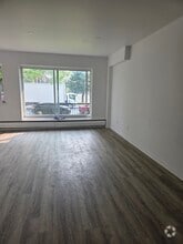 Building Photo - 250 Boul Alexis-Nihon