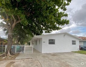 Building Photo - 10841 SW 7th St
