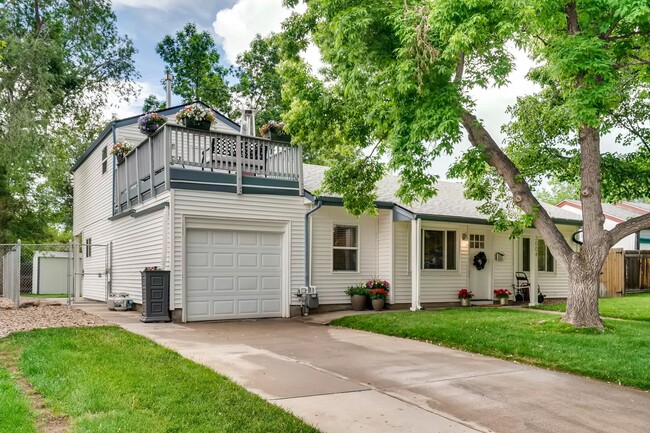 Building Photo - Stunning University Hills 4 Bedroom Remode...