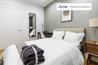 Building Photo - Room in Shared 4 bed/1.5 bath home