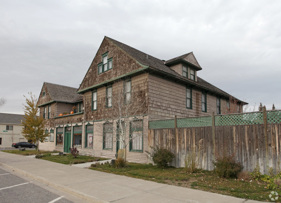 230 N Rail St W, Shoshone, ID 83352 Apartments in Shoshone, ID