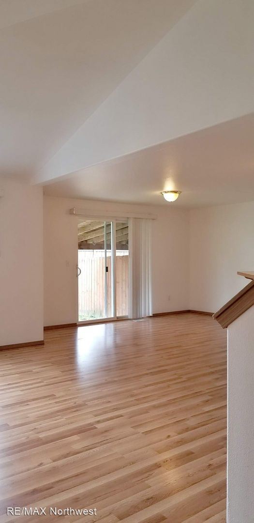 Building Photo - 3 br, 2.5 bath House - 830 Rowland DR SE