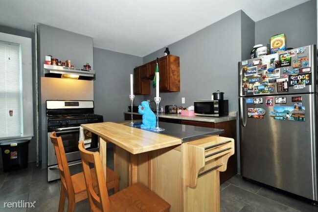 Building Photo - 2 br, 1 bath  - 25 Laurel St