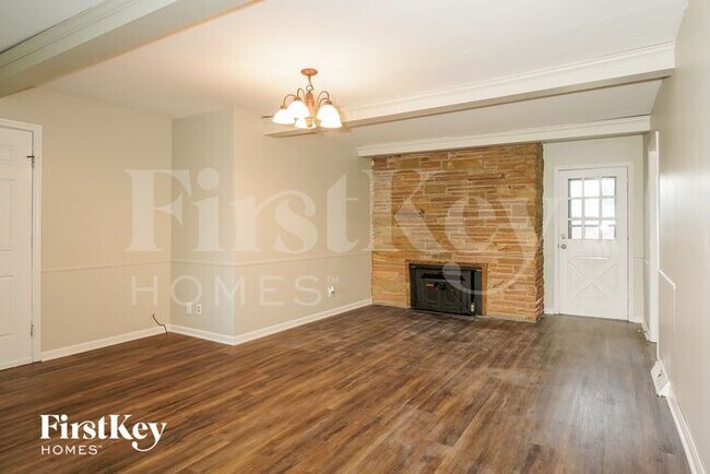 Foto del edificio - 7943 Singleton St