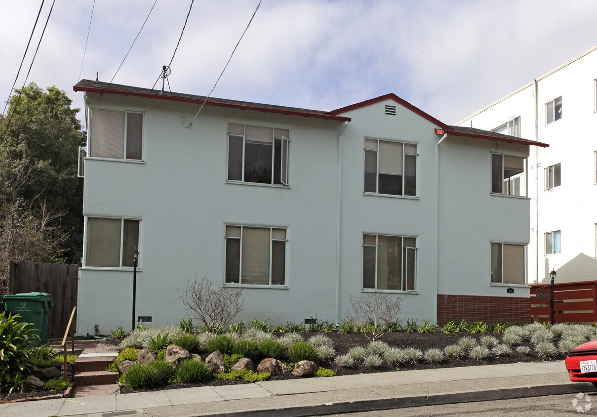 Building Photo - 293 Euclid Ave