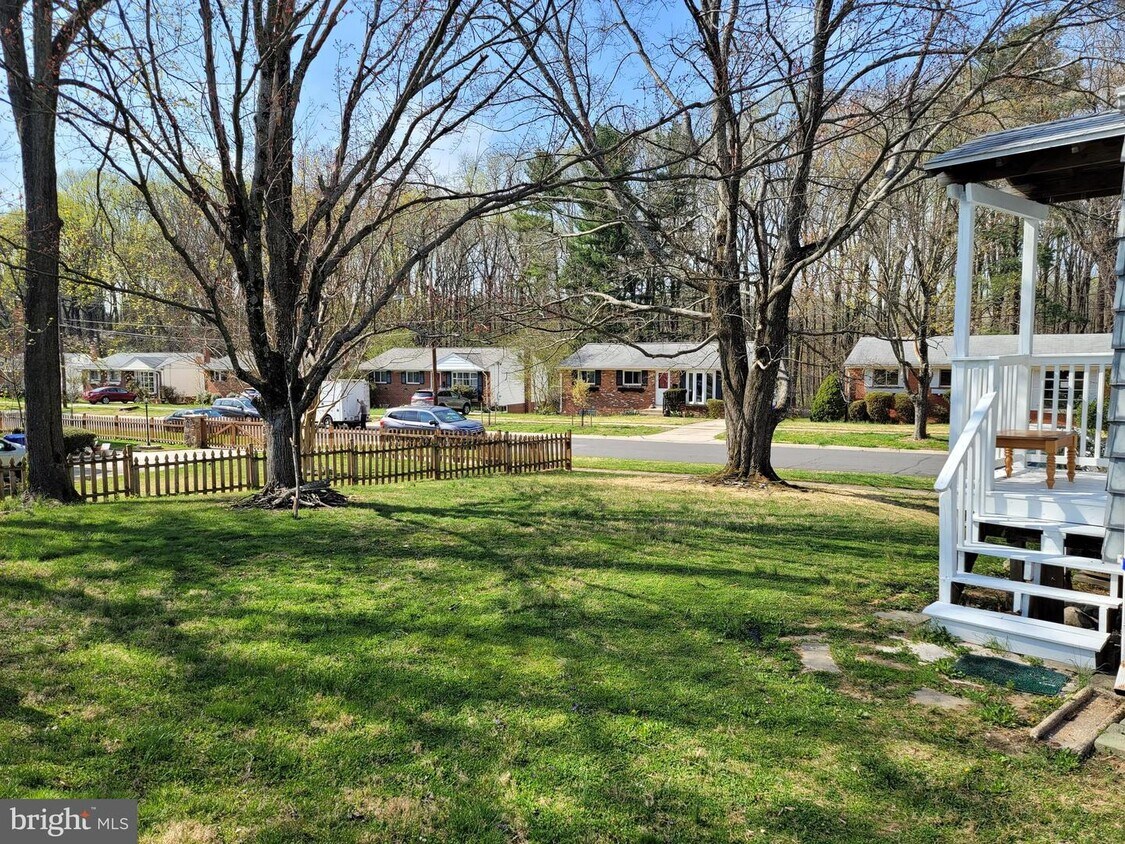 Primary Photo - 5104 Brentford Dr
