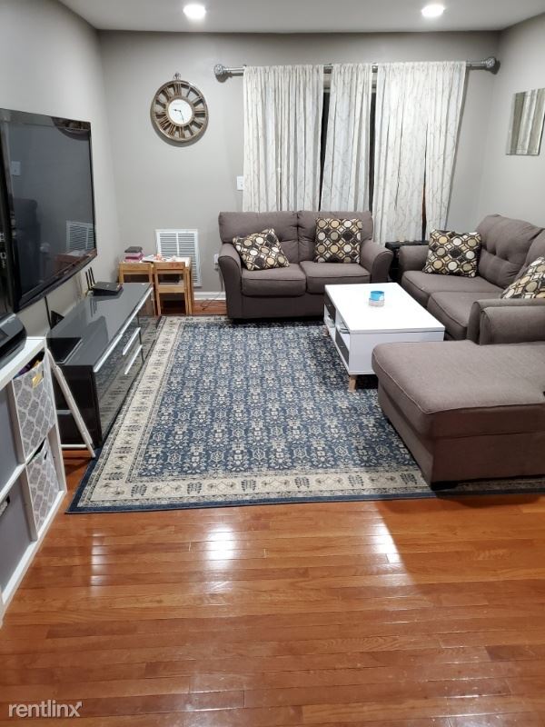 14807 Rydell Rd, Centreville, VA 20121 Condo for Rent in Centreville