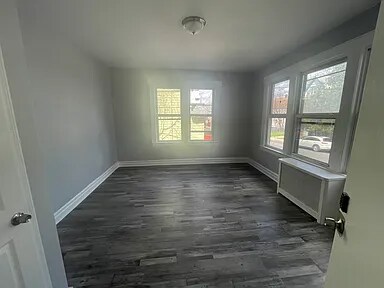 Foto del edificio - 1075 Grove St