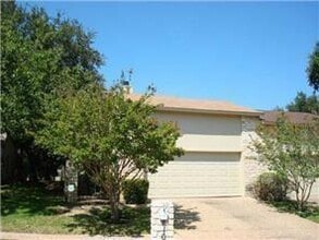 Building Photo - 4108 Bayberry Dr