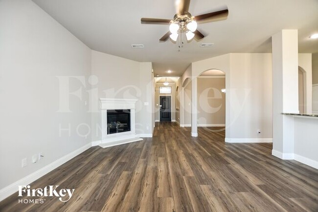 Building Photo - 1678 Veneto Dr