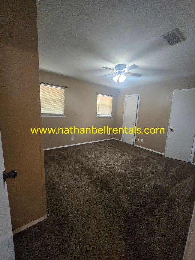 Foto del edificio - 3 bedroom/2 bath single family