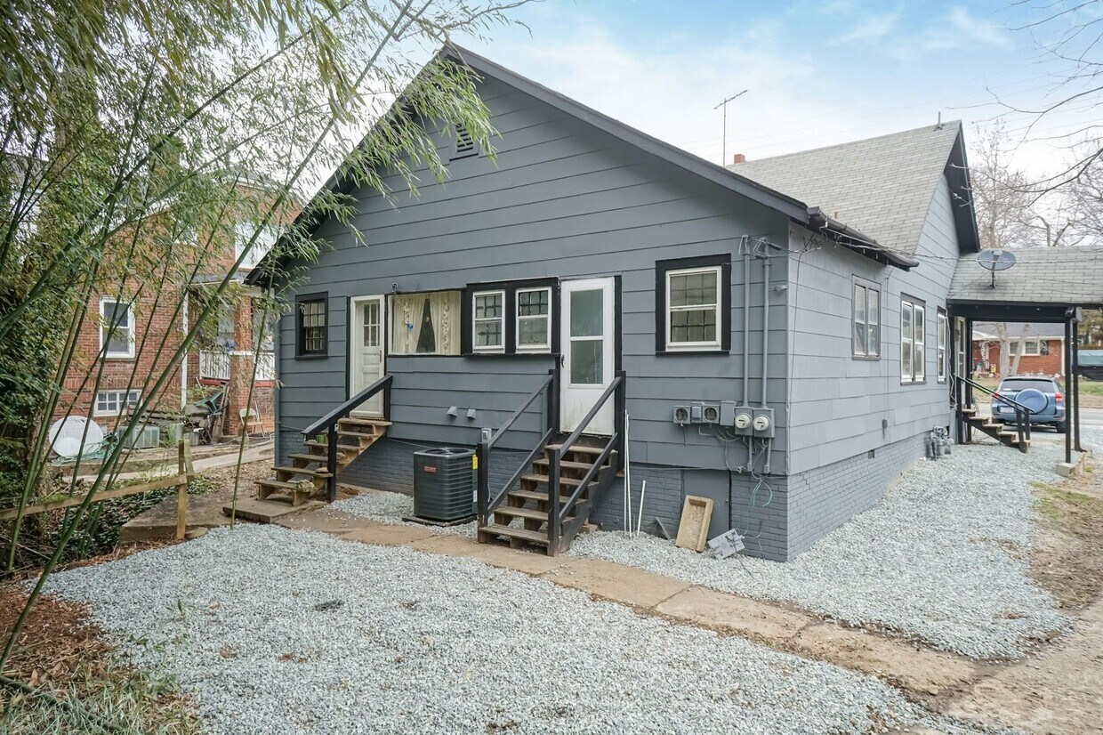 Foto principal - N Main St Duplex