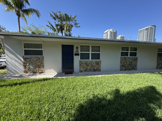 Foto del edificio - 606 SW 5th Ave