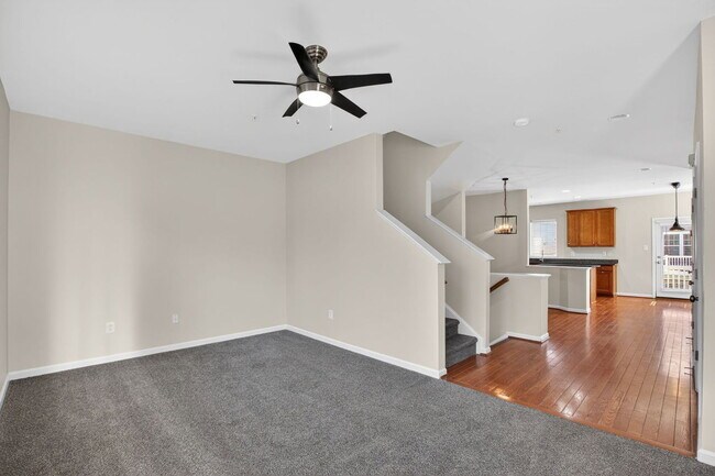 Foto del edificio - 9822 Ushers Pl