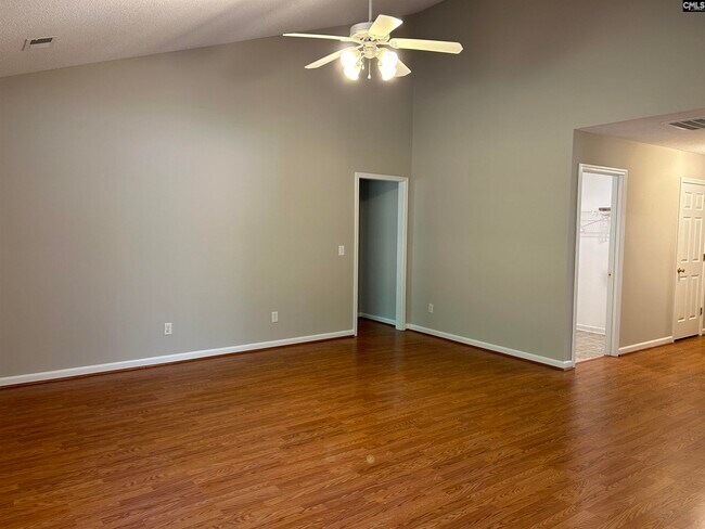 Building Photo - 187 Elm Creek Dr