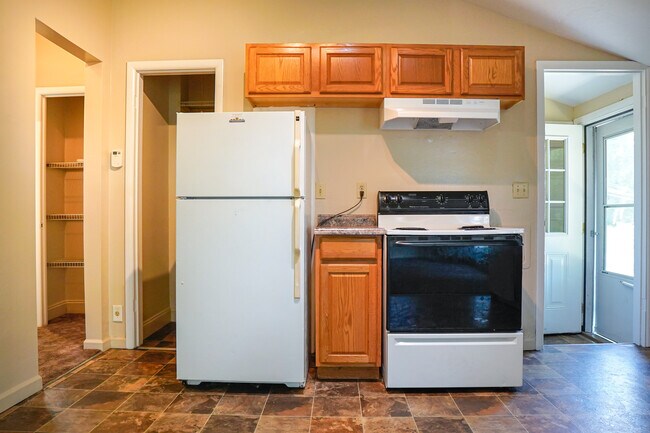 Foto del edificio - 1604 E Main St