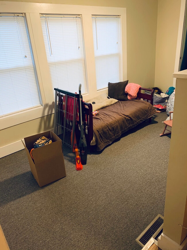 Mudroom - 218 Sandhill Rd
