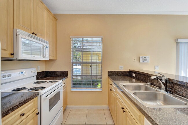 Foto del edificio - 14022 Wellington Trace