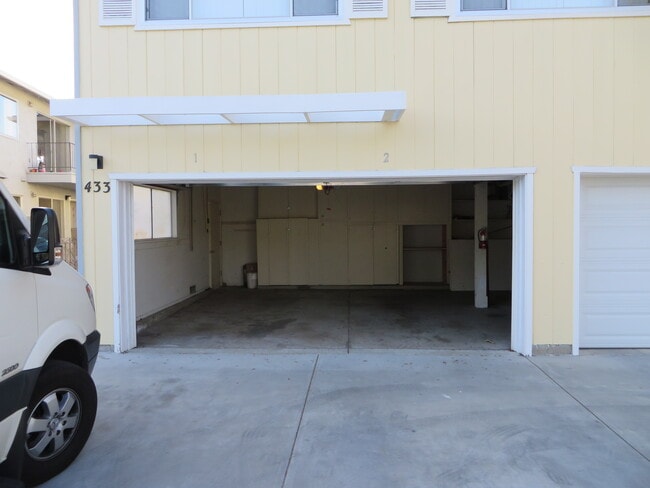 Garage - 433 Vasquez Ct