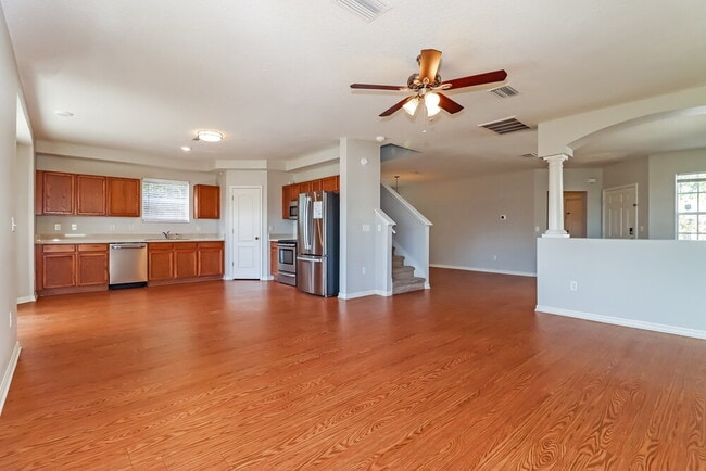 Foto del edificio - 8040 Canterbury Lake Blvd