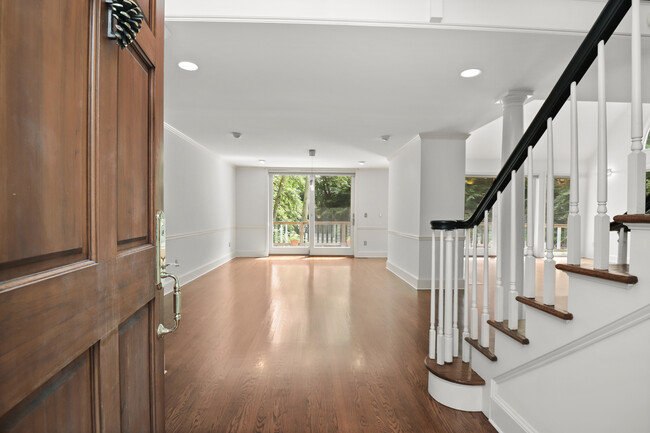 Building Photo - 10a Millbank Rd