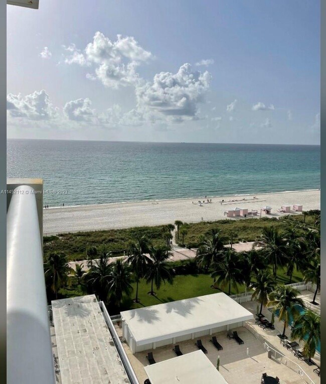 Building Photo - 5001 Collins Ave