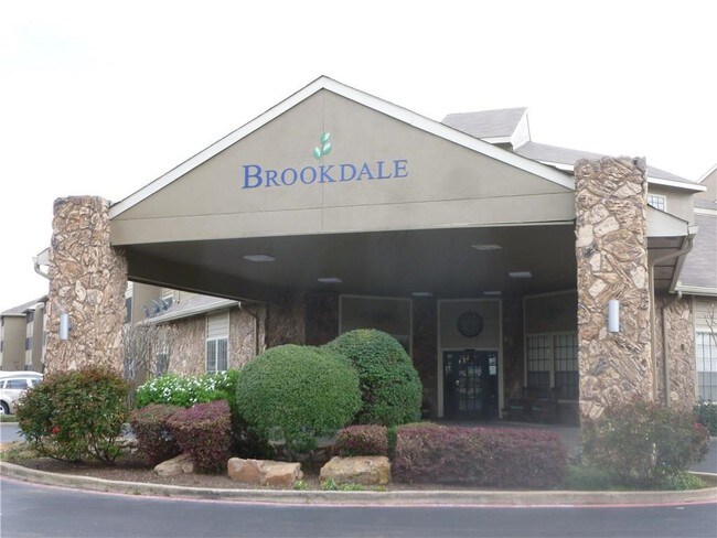 Foto del edificio - 820 N Britain Rd
