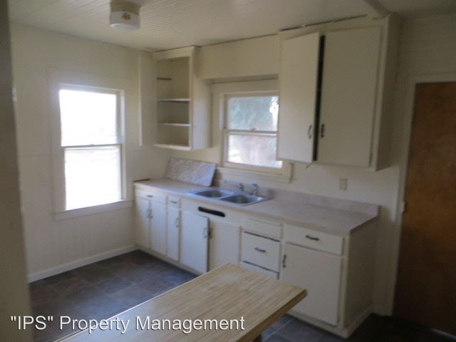 Foto principal - 1167 N Trinity Ave
