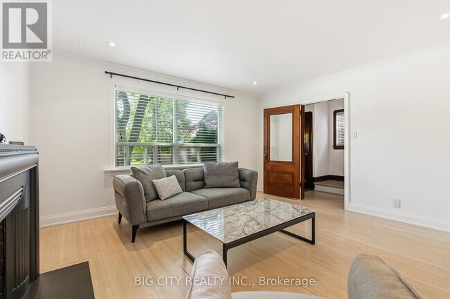 Building Photo - 104 Donlea Dr