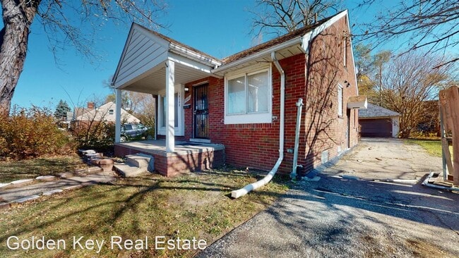 Building Photo - 3 br, 1 bath House - 18108 Waltham St