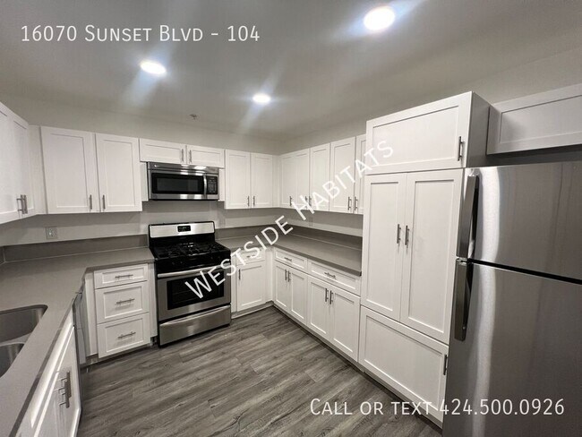 Building Photo - 16070 Sunset Blvd