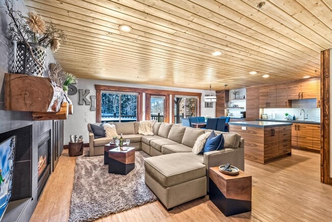 Building Photo - 7447 Royal St