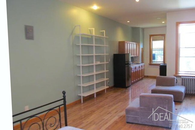 Building Photo - 888 St Johns Pl