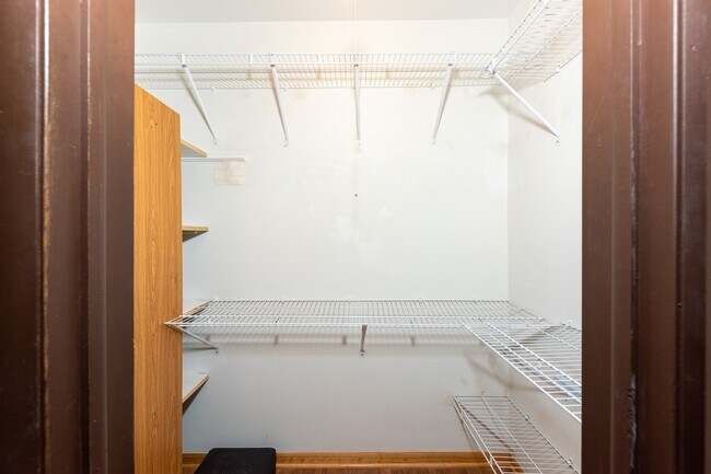 Foto del edificio - 5113 N East River Rd