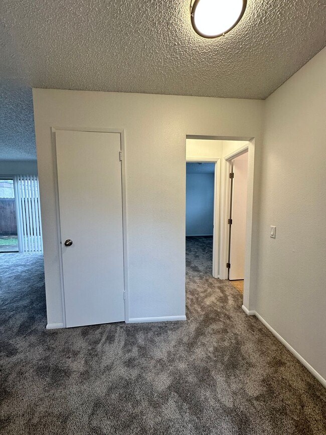 Foto del edificio - # B - BUILDING ON NORTH CANAL STREET