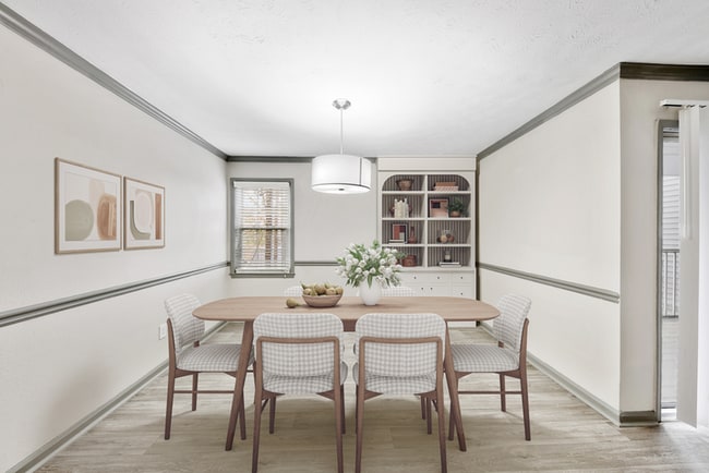 B1 2x2 1280 SQ FT (4) - Elliot Apartments on Abernathy