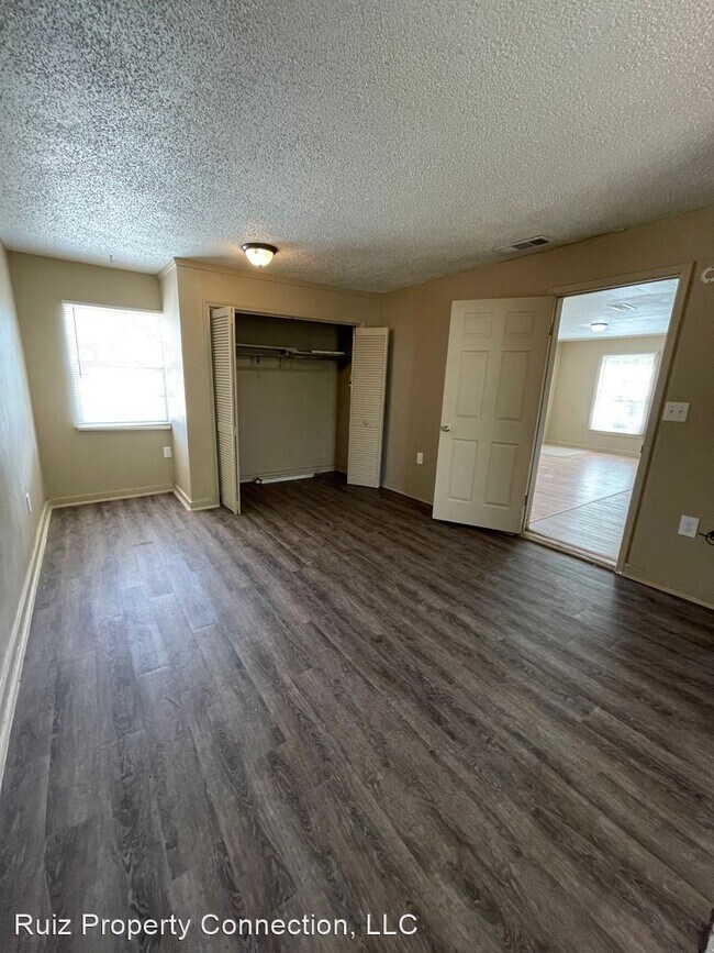 Building Photo - 2 br, 1 bath House - 1502 S. Beach St