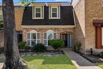 Building Photo - 1349 Mardi Ln