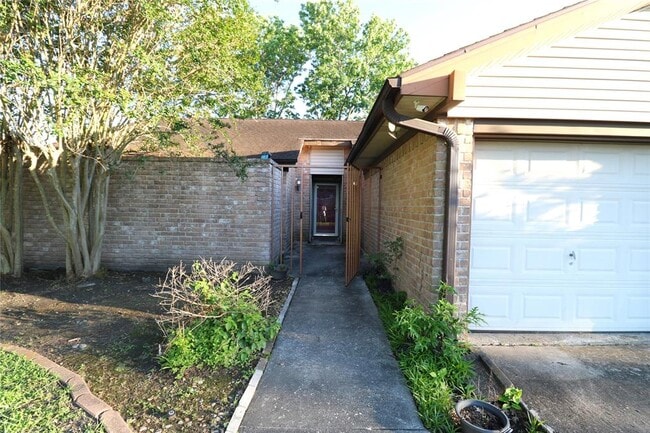 Building Photo - 7911 Fawn Terrace Dr