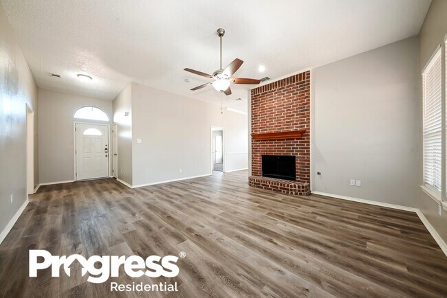 Foto del edificio - 2612 Creek Crossing Rd
