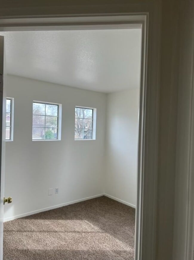 Foto del edificio - Spacious 3 Bed, 2.5 Bath Home | 1,532 Sq Ft | Prime Elk Grove Location