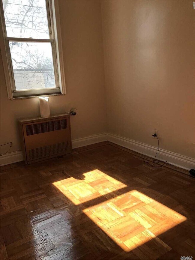 Foto del edificio - 577 Lenox Rd