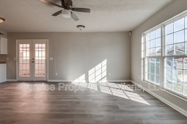 Building Photo - 4713 Love Dr